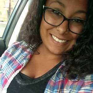 Meet your Posher, Marissa